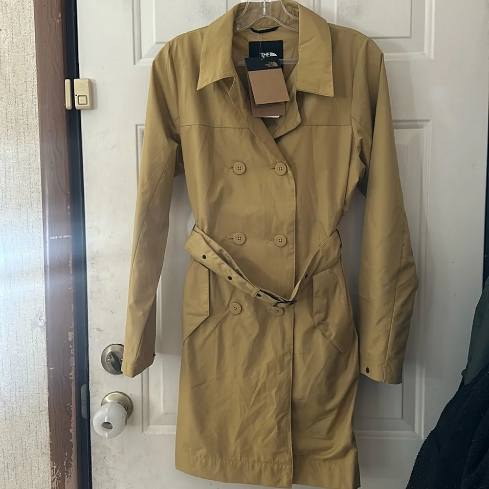 The North Face City Rain Trench Coat: TAN: NEW WITH TAGS: SIZE XS
